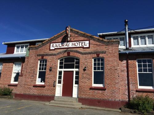 Mossburn Hotel | Mossburn Railway Hotel