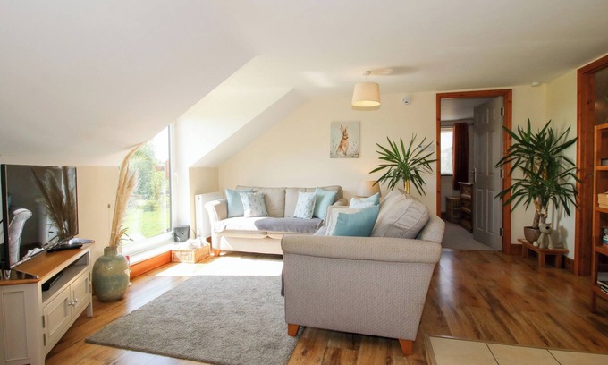 Bromlow Cottage | Mossy Lodge