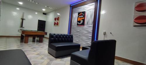 Quevedo House | Motel 5 Letras