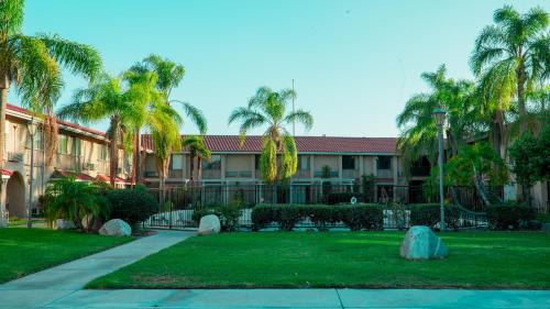 Anaheim Hills Hotel | Motel 6 - Anaheim Hills, CA