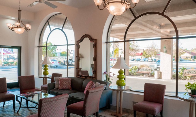 Anaheim Hills Hotel | Motel 6 Anaheim Hills