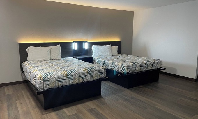 Artesia Hotel | Motel 6 Artesia, NM