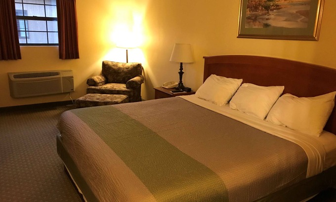 Lime Ridge Hotel | Motel 6 Bloomsburg, PA