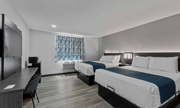 Brighton Hotel | Motel 6 Brighton CO Denver Northeast