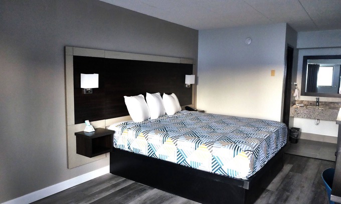 Burnsville Hotel | Motel 6 Burnsville, MN