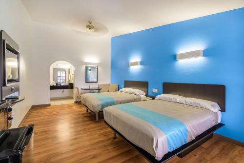 Canton Hotel | Motel 6-Canton, TX