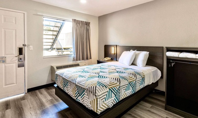 Aviara Hotel | Motel 6 Carlsbad, CA - East