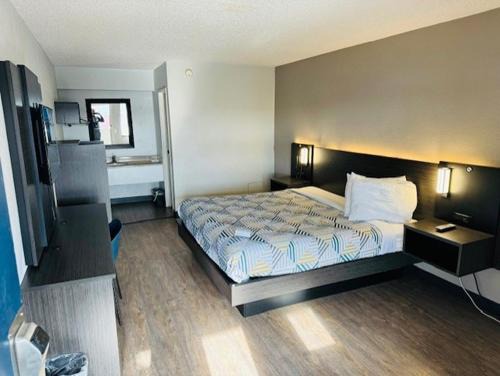 Cedar Rapids - Iowa City Hotel | Motel 6-Cedar Rapids, IA