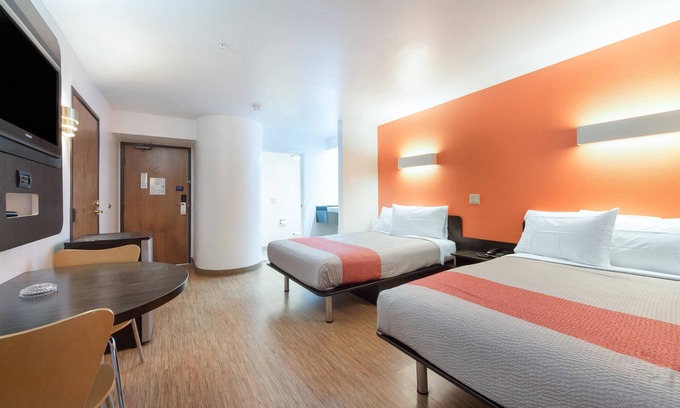 Lake Highlands Hotel | Motel 6 Dallas, TX - Northeast