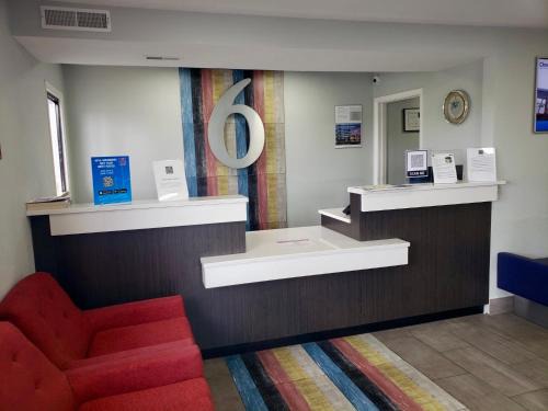 East Ridge Hotel | Motel 6-East Ridge, TN