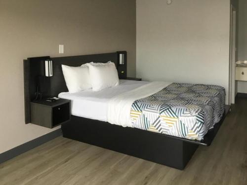 Farmington Hills Hotel | Motel 6-Farmington Hills, MI - Northwest - Farmington Hills