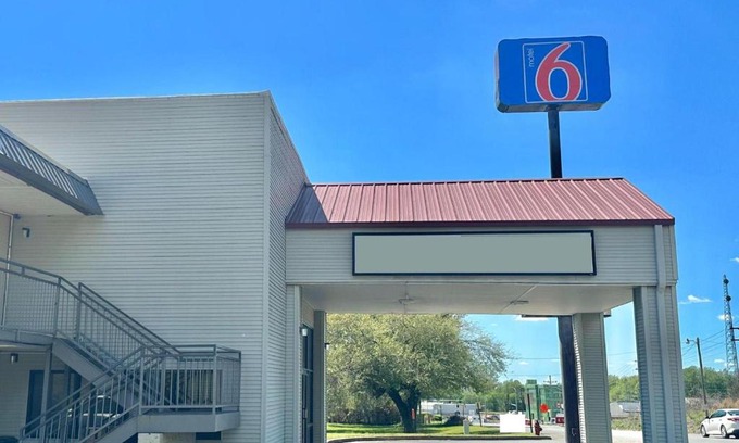 Forrest City Hotel | Motel 6 Forrest City AR