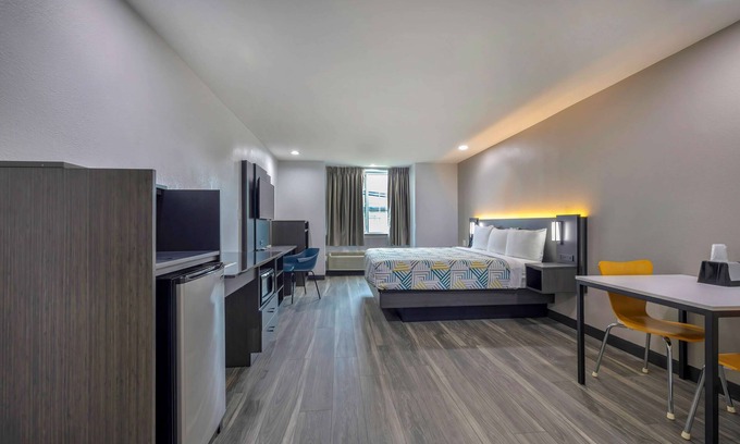 Fort Worth Hotel | Motel 6 Fort Worth, TX - Burleson