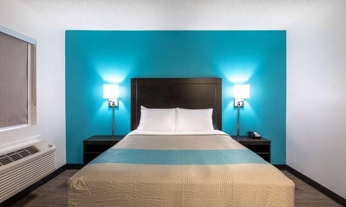 Conestee Hotel | Motel 6 Greenville SC I-85 near Downtown