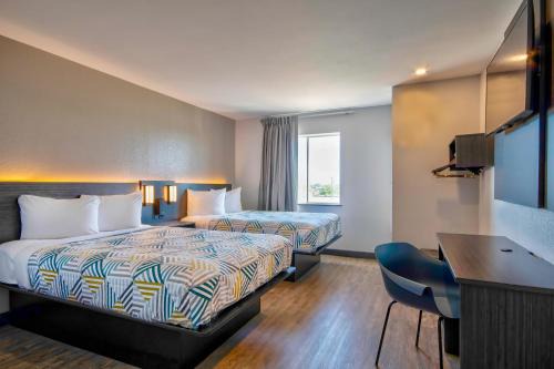 Harlingen Hotel | Motel 6-Harlingen, TX
