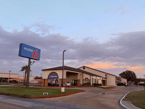La Porte Hotel | Motel 6 La Porte, TX