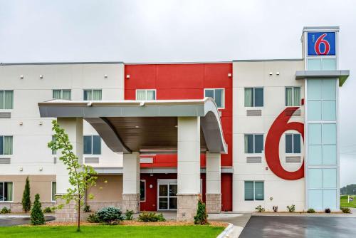 Mankato Hotel | Motel 6-Mankato, MN