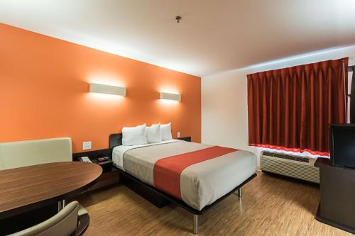 Moosomin Hotel | Motel 6-Moosomin, SK