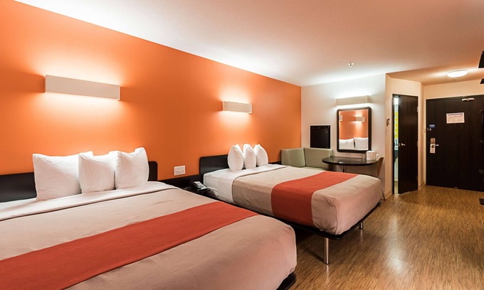 Moosomin Hotel | Motel 6 Moosomin, SK