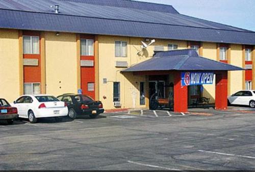 Moriarty Hotel | Motel 6-Moriarty, NM