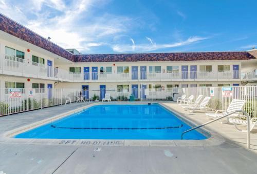 Moses Lake Hotel | Motel 6-Moses Lake, WA
