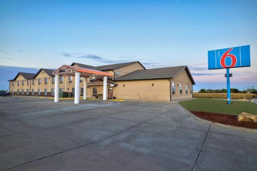 Percival Hotel | Motel 6-Percival, IA