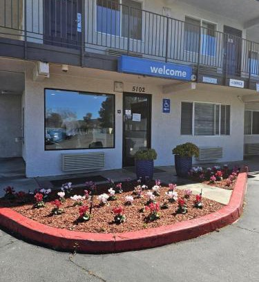 Pleasanton Hotel | Motel 6-Pleasanton, CA
