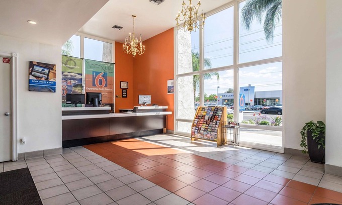 Redlands Hotel | Motel 6 Redlands, CA
