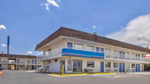 Santa Rosa Hotel | Motel 6-Santa Rosa, NM