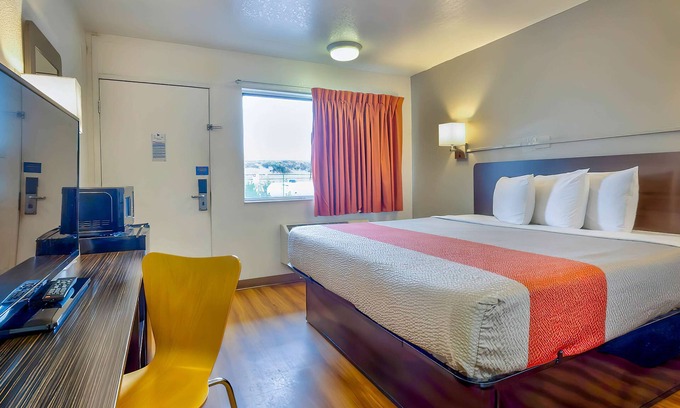 Santa Rosa Hotel | Motel 6 Santa Rosa, NM