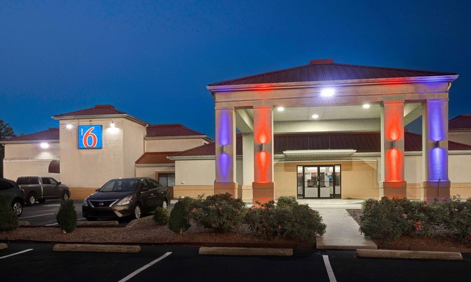 Shepherdsville Hotel | Motel 6 Shepherdsville, KY – Louisville South