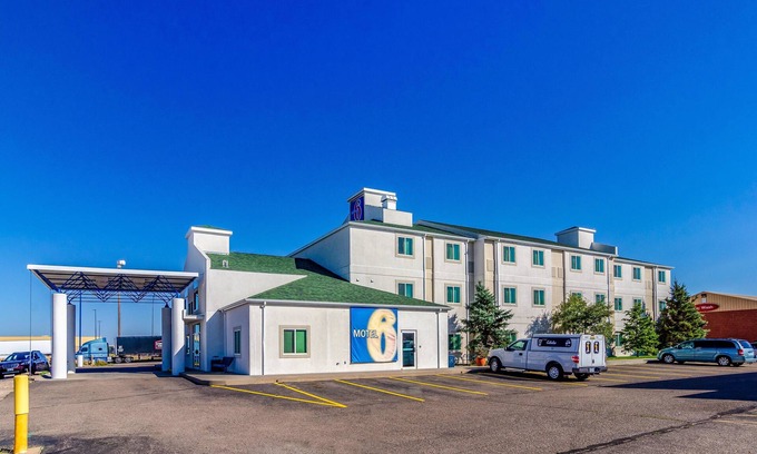 Sidney Hotel | Motel 6 Sidney, NE