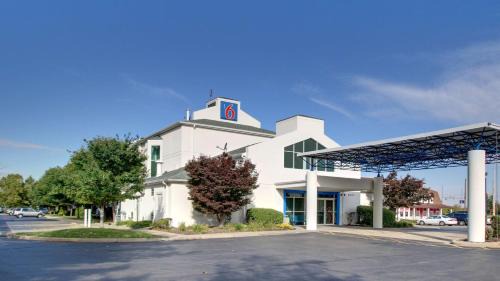 Springfield Hotel | Motel 6-Springfield, IL I-55 I-72
