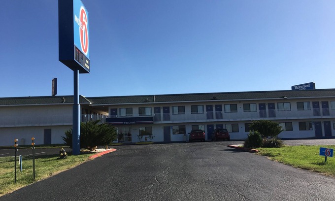 Tucumcari Hotel | Motel 6 Tucumcari, NM