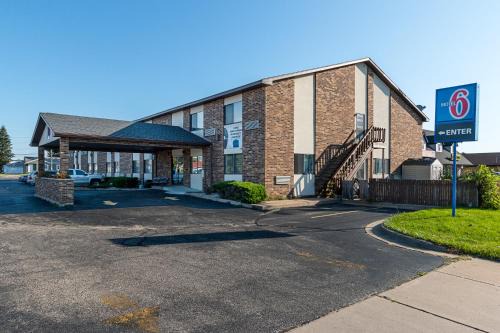 Wisconsin Rapids Hotel | Motel 6-Wisconsin Rapids, WI