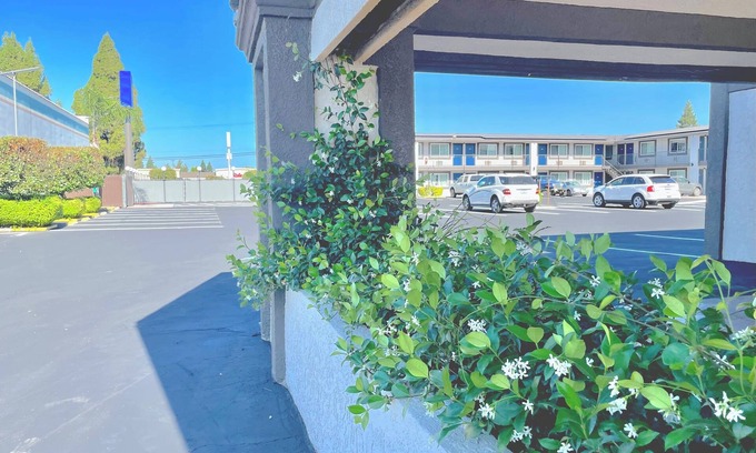 Yuba City Hotel | Motel 6 Yuba City, CA