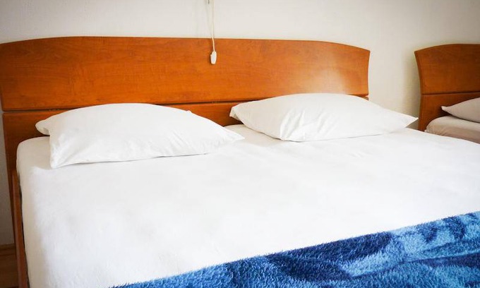 Cove Tri Zala (Zrnovo) House | Motel ∙ 8 guests