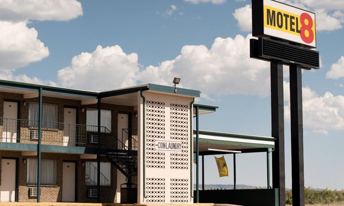 Laramie Hotel | Motel 8 Laramie