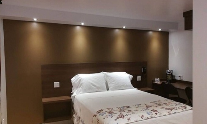 Laval Hotel | Motel Chez Nous