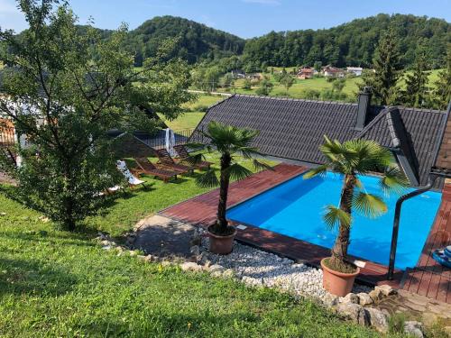 Kaniza Hotel | Motel Heaven