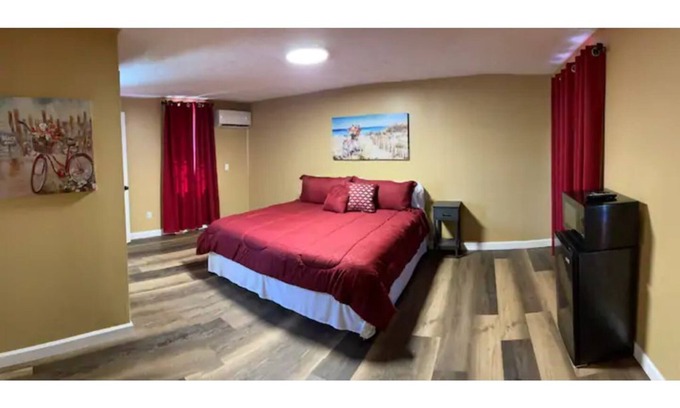Gilbertsville Hotel | Motel @ Kentucky Lake. The bicycle room.