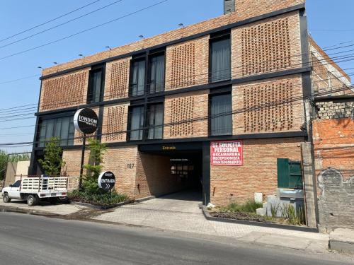 Toluquilla Hotel | Motel London