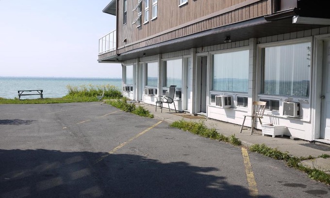 Saint-Zotique Hotel | Motel Rive Du Lac