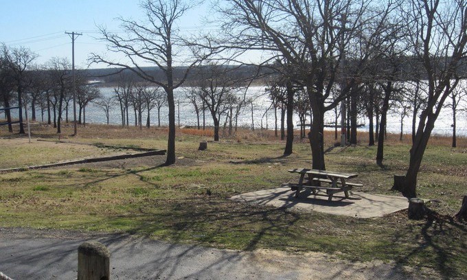 Mannford Hotel | Motel Room by the Lake