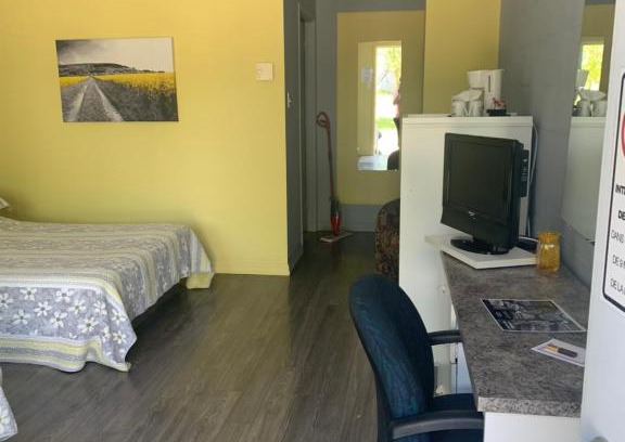 Acton Vale Hotel | Motel Valois YL inc