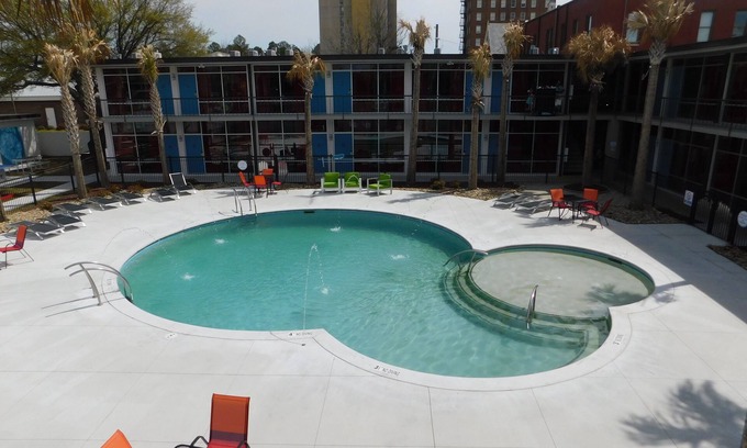Kinston Hotel | Mother Earth Motor Lodge