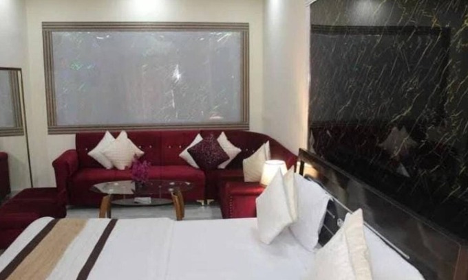 Mahanagar Apartment | Mother's Homestay By GRB