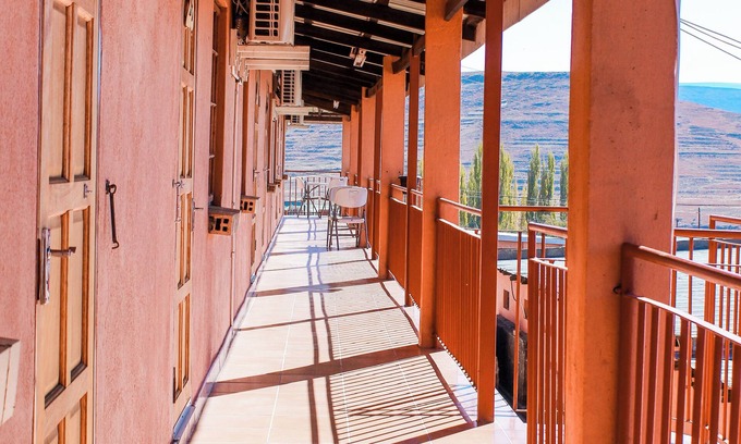 Thaba Tseka House | Motherland Guest House