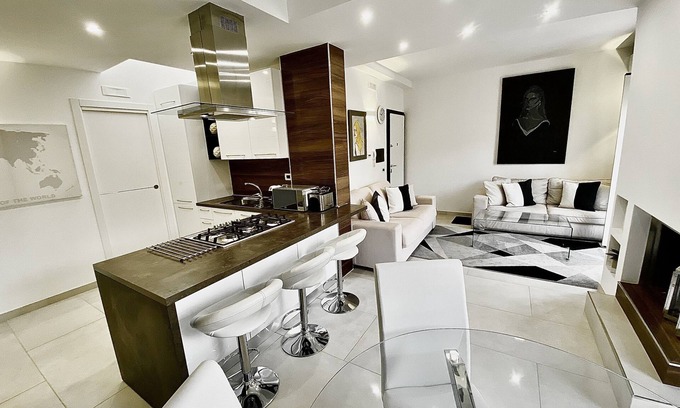 Tropea Apartment | "MOTTOLA APARTMENT" ELEGANT AND BRIGHT APARTMENT 200 mt from the sea