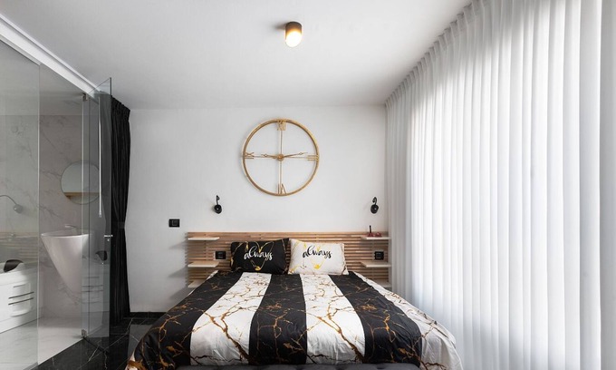 Haifa House | motzkin sweet